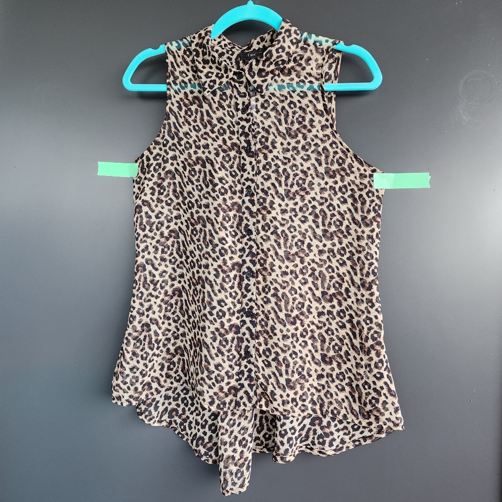EUC  DEX LEOPARD PRINT SEMI SHEER TOP WITH CINCHED BACK - SIZE MEDIUM